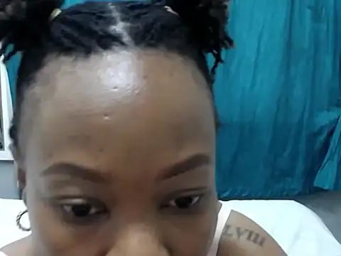 Snapshot of ShelbyDox chatting on 05/26/26, 06:09 ShelbyDox online show from 05/26/26, 06:09