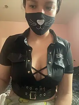JulliaReiv online show from 05/24/26, 03:06