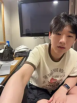 k-kinky online show from 07/06/26, 12:24