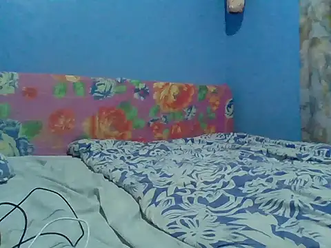 hot-zeena online show from 06/23/26, 08:07