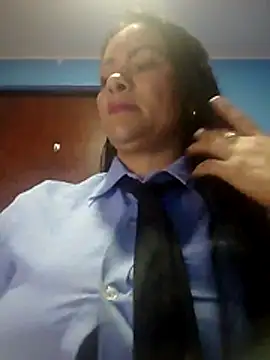 Snapshot of MONSERRAT_ETHAN chatting on 06/27/26, 01:32 MONSERRAT ETHAN online show from 06/27/26, 01:32