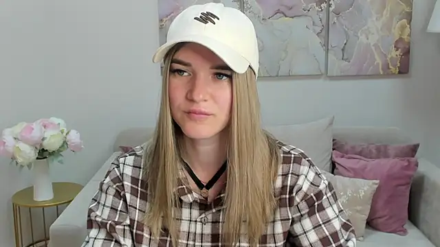 RoxyReignn online show from 06/19/26, 09:51