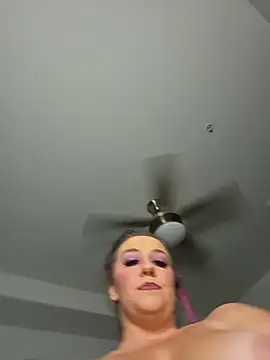 CreamVixen online show from 06/18/26, 05:51