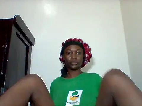 Snapshot of ririboobie chatting on 07/05/26, 02:07 ririboobie online show from 07/05/26, 02:07
