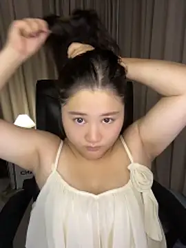 Luckysisi-s online show from 06/02/26, 03:03