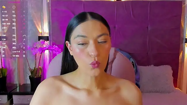 Stushaa online show from 06/17/26, 01:45