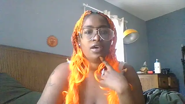 CloverGirlxo online show from 06/01/26, 04:09