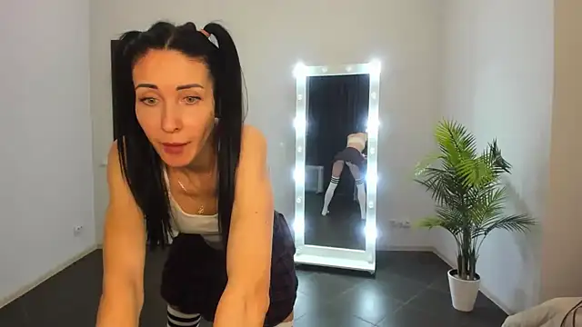 BouncySweety online show from 03/04/25, 08:24