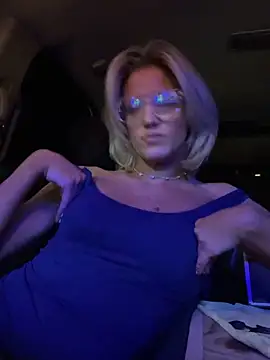 ReverseCowgirl713 online show from 05/30/26, 06:43