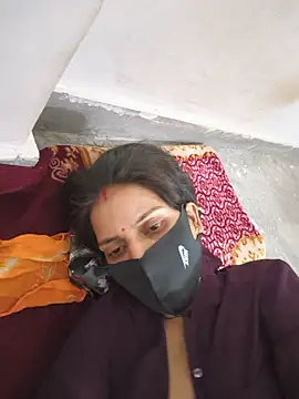 Snapshot of Neha-ji chatting on 06/02/26, 06:32 Neha-ji online show from 06/02/26, 06:32