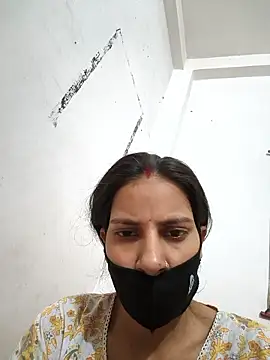 Snapshot of Neha-ji chatting on 06/17/26, 12:35 Neha-ji online show from 06/17/26, 12:35