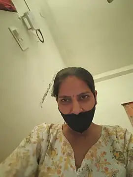 Snapshot of Neha-ji chatting on 06/22/26, 03:25 Neha-ji online show from 06/22/26, 03:25
