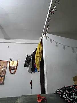Snapshot of Neha-ji chatting on 07/01/26, 01:29 Neha-ji online show from 07/01/26, 01:29