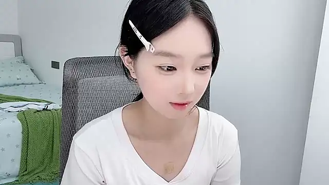Yoyo33355 online show from 06/29/26, 03:57