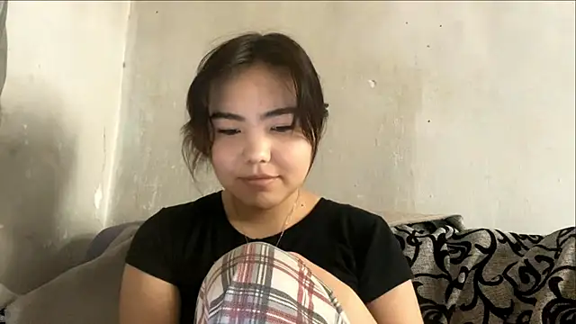 Molly Teddy online show from 05/25/26, 07:47