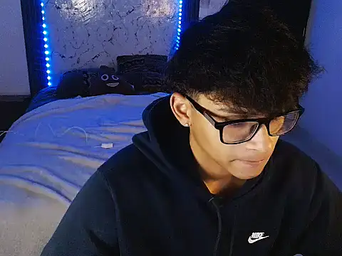 Mr yisuzz online show from 06/15/26, 11:12
