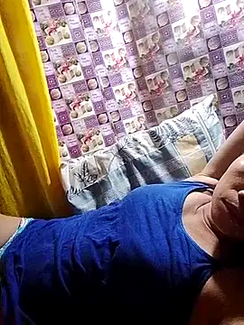 hotmom lyn online show from 06/16/26, 08:33