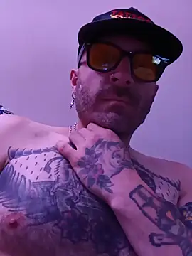 girthxcrisis online show from 06/16/26, 04:59