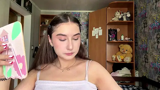 HoneyKittyk online show from 07/14/26, 09:25
