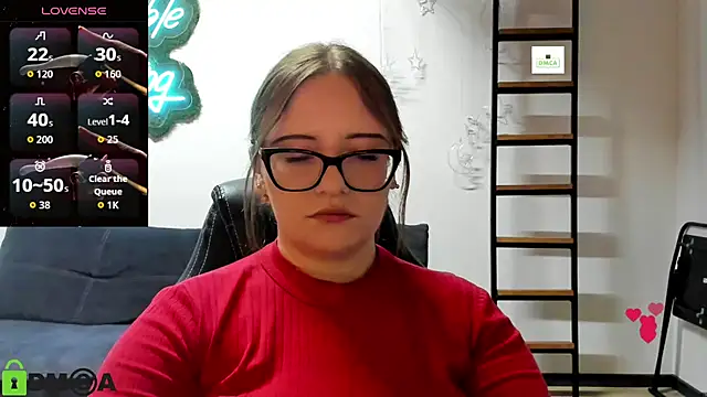 Snapshot of JuliNy_x chatting on 06/30/26, 01:34 JuliNy x online show from 06/30/26, 01:34