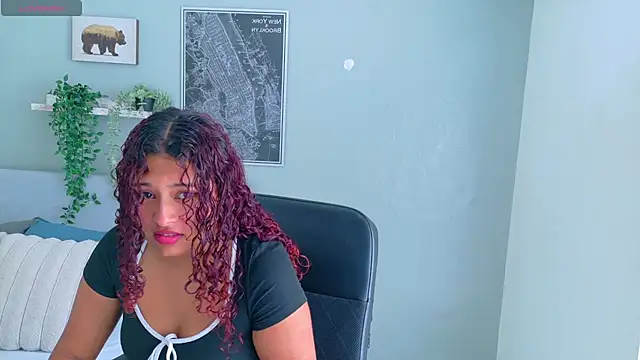 AmeliaLaurent  online show from 07/10/26, 06:10