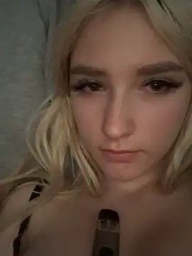 lisacryss3 online show from 06/01/26, 02:57