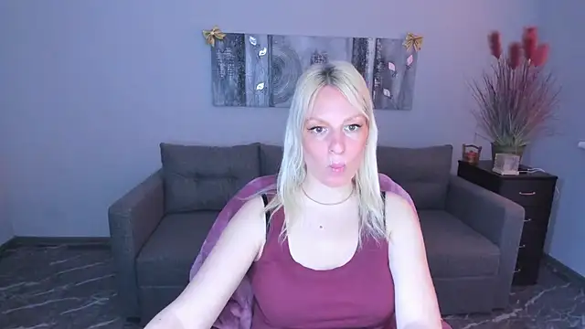 Lisa Merritt online show from 06/02/26, 05:42
