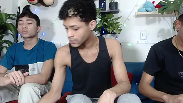 STRANGER BOYS online show from 05/26/26, 10:28