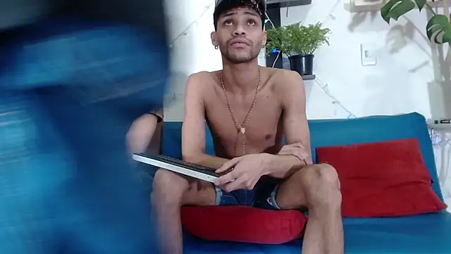 STRANGER BOYS online show from 05/28/26, 10:07