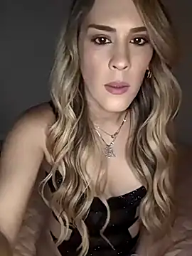 Snapshot of Isabella201310 chatting on 06/09/26, 03:01 Isabella201310 online show from 06/09/26, 03:01