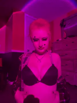 whimsicallylusty online show from 06/01/26, 01:35