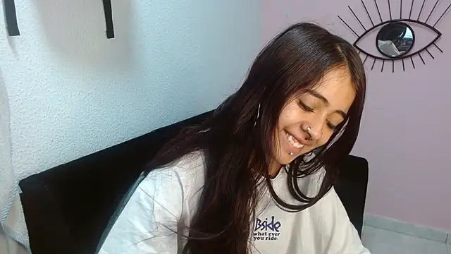 sofiacumgil online show from 06/13/26, 01:20