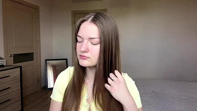 lizzzanatooo online show from 06/01/26, 07:32