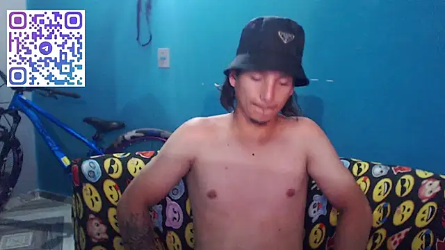 Snapshot of MrKingsaintx chatting on 06/22/26, 01:29 MrKingsaintx online show from 06/22/26, 01:29