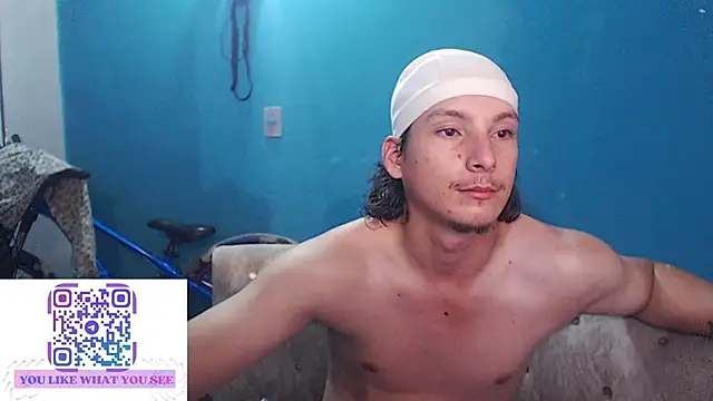 Snapshot of MrKingsaintx chatting on 06/28/26, 01:33 MrKingsaintx online show from 06/28/26, 01:33