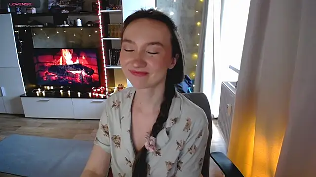 Maryana Ro online show from 04/07/26, 06:25