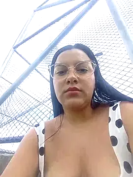 Sexy nayra outdoors  online show from 06/01/26, 07:26