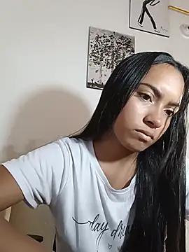 xcleila online show from 06/20/26, 01:58
