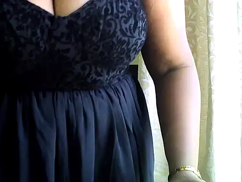 kiaraa strip online show from 06/22/26, 04:53