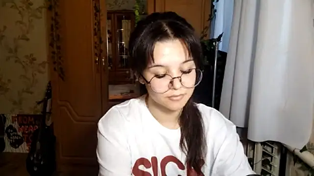 Adilily online show from 06/02/26, 03:25