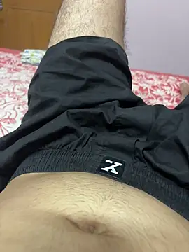 lalliii4 online show from 06/11/26, 12:14