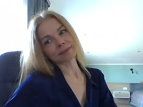 Snapshot of Tina5394 chatting on 06/03/26, 08:28 Tina5394 online show from 06/03/26, 08:28