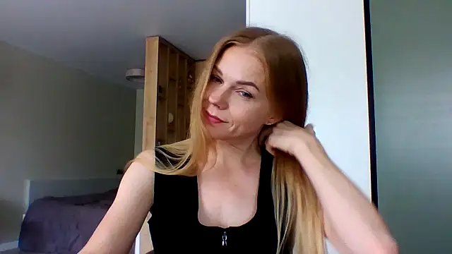 Snapshot of Tina5394 chatting on 07/14/26, 10:21 Tina5394 online show from 07/14/26, 10:21