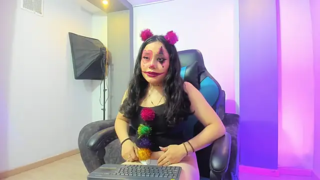 Miiarouse   online show from 06/20/26, 03:42