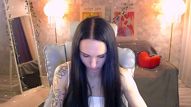 NicoleMerz online show from 06/21/26, 05:04