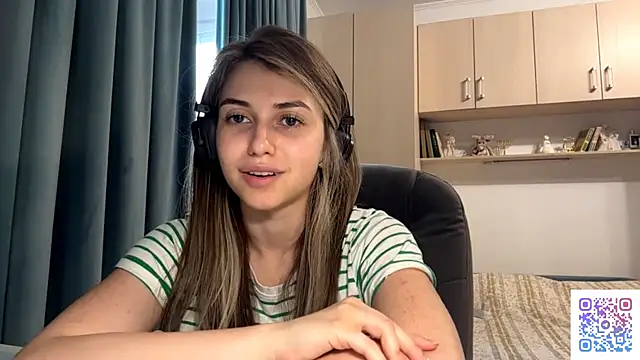 Snapshot of CameTruce chatting on 07/11/26, 04:21 CameTruce online show from 07/11/26, 04:21
