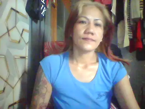 Snapshot of pinayheartaker chatting on 06/18/26, 02:01 pinayheartaker online show from 06/18/26, 02:01
