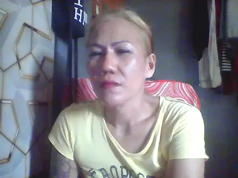 Snapshot of pinayheartaker chatting on 06/22/26, 02:13 pinayheartaker online show from 06/22/26, 02:13