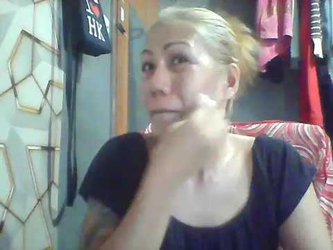 Snapshot of pinayheartaker chatting on 07/04/26, 01:34 pinayheartaker online show from 07/04/26, 01:34