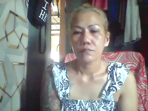 Snapshot of pinayheartaker chatting on 07/10/26, 12:48 pinayheartaker online show from 07/10/26, 12:48